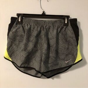 Nike Dri-Fit Green, Gray, and Black Swirl Pattern Athletic Shorts Size Medium